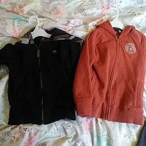 Boys 4t zip up hoodies